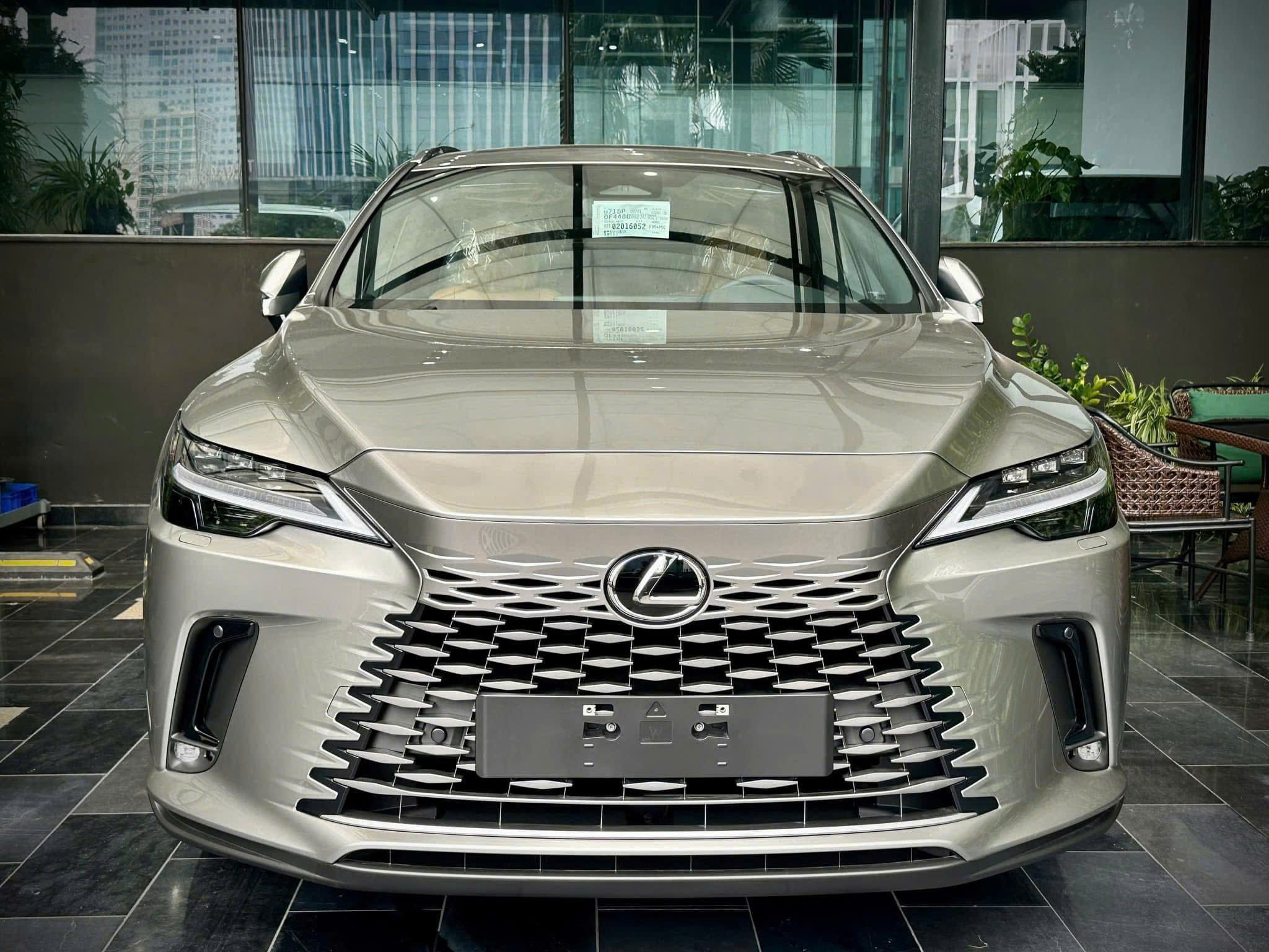 Thiết kế đầy ấn tượng của Lexus RX350 Thiết kế đầy ấn tượng của Lexus RX350